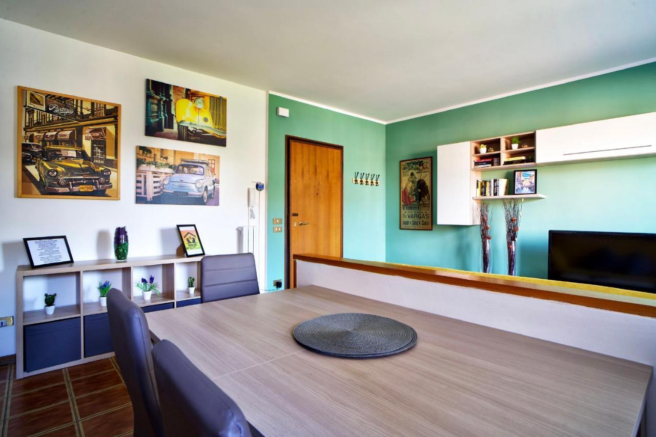 Casa Zoe Apartment Free Parking,Self Check In & Free Wi Fi Parma Exterior foto